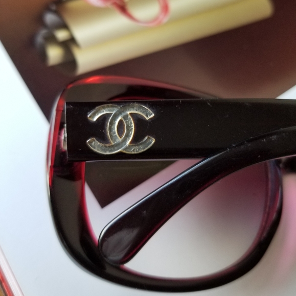 CHANEL CC Beautiful Vintage Sunglasses - Picture 11 of 16